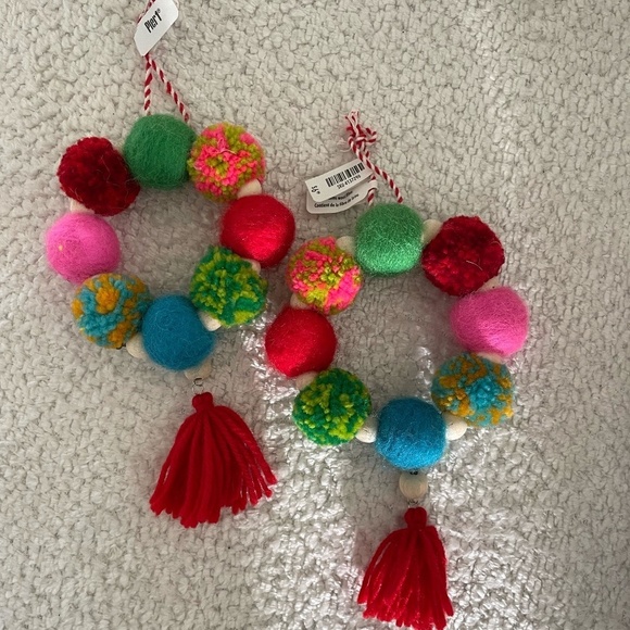 SET OF 2 PIER 1 IMPORTS POM POM MINI WREATH ORNAMENTS NWT - Picture 2 of 6